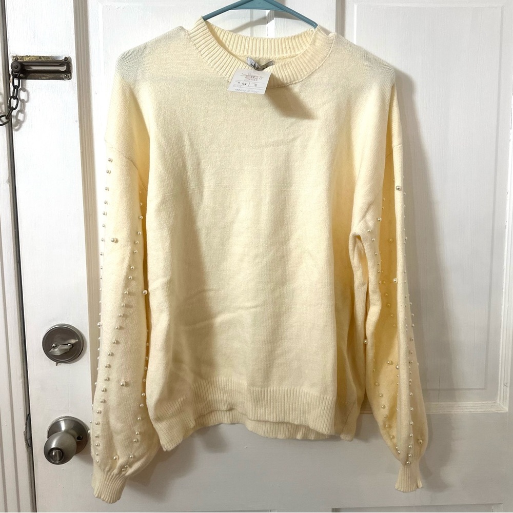 White Birch Cream Sweater with Pearl Accents NWT - Picture 2 of 8